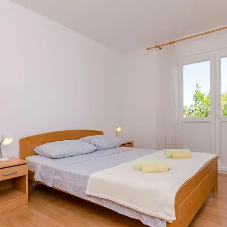 Rustic Daire Jelsa (Hvar)