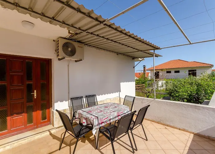 Rustic * Jelsa (Hvar)